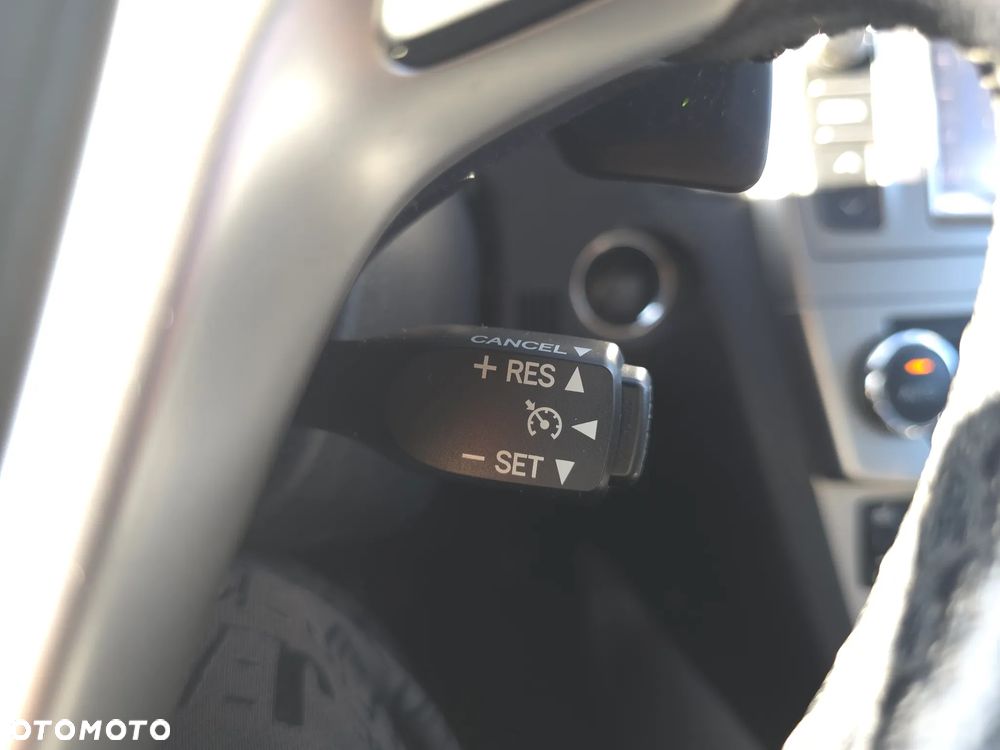 Toyota Avensis 2.0 Prestige NAVI MS - 27