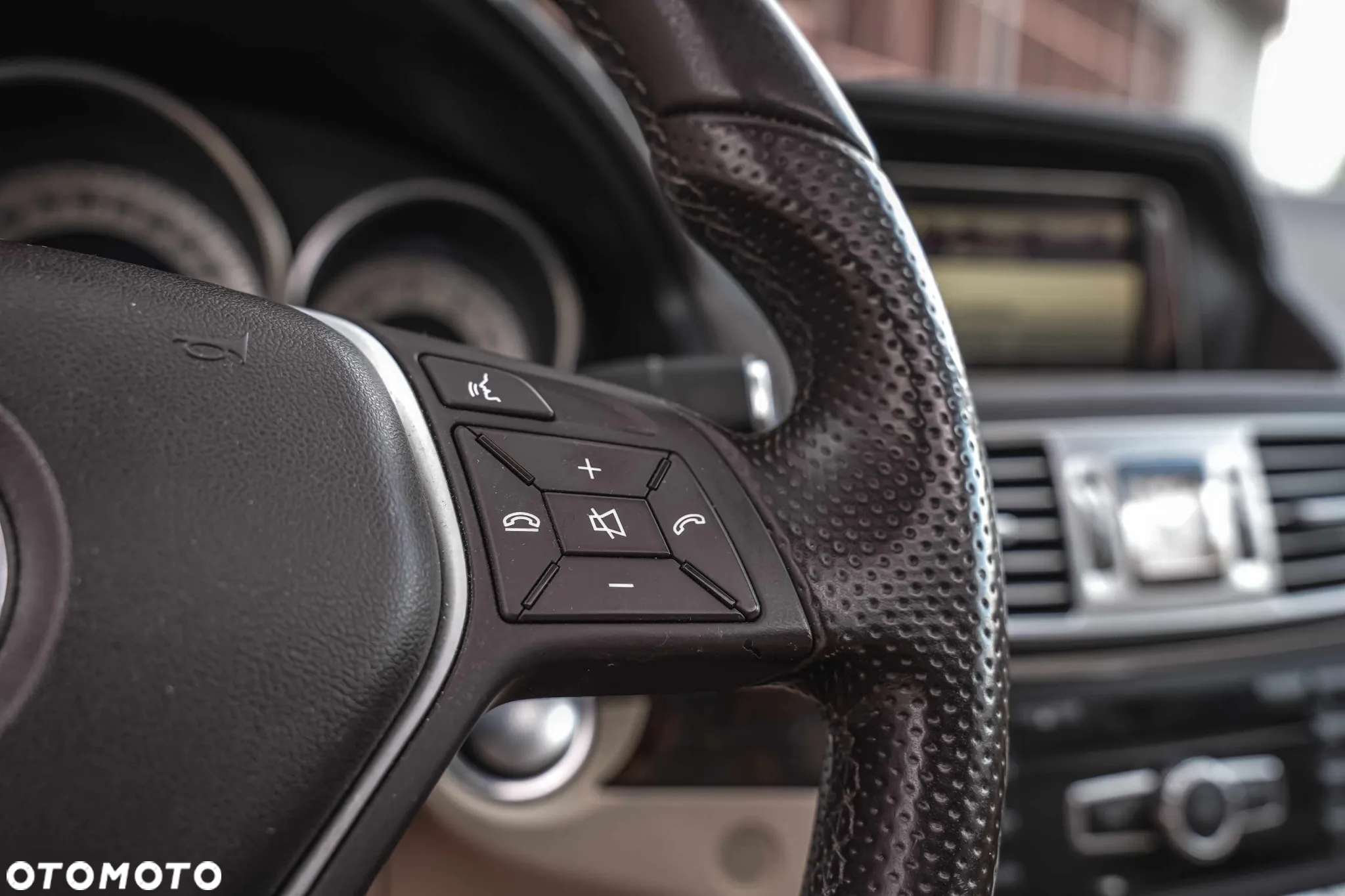 Mercedes-Benz Klasa E 350 CGI BlueEffICIENCY - 26