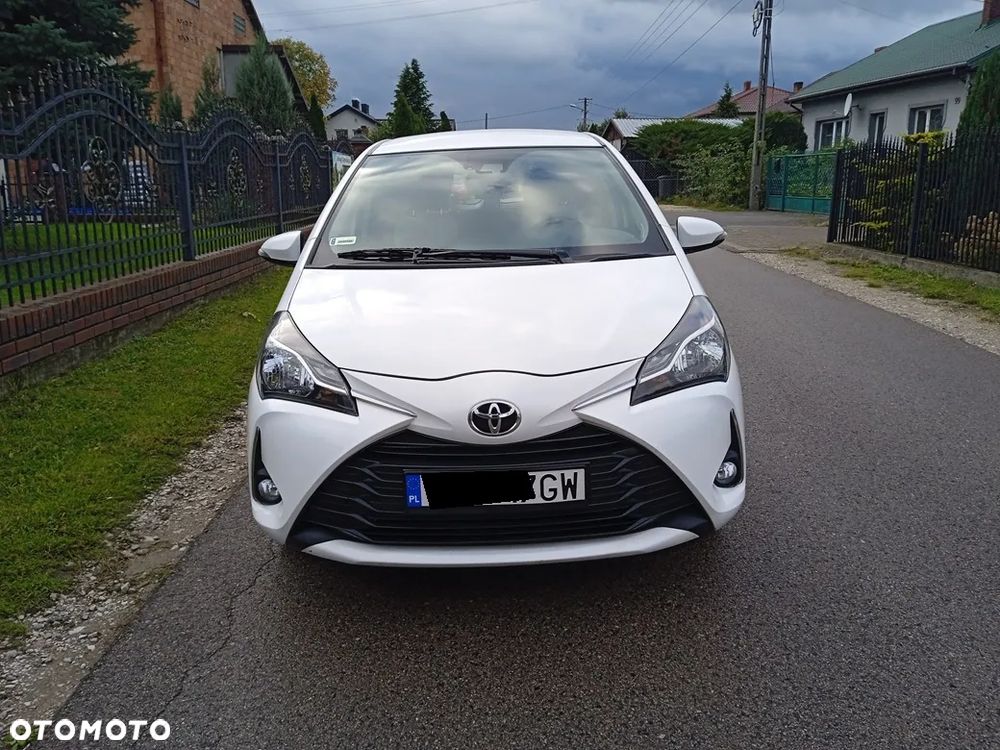 Toyota Yaris 1.5 Premium - 25