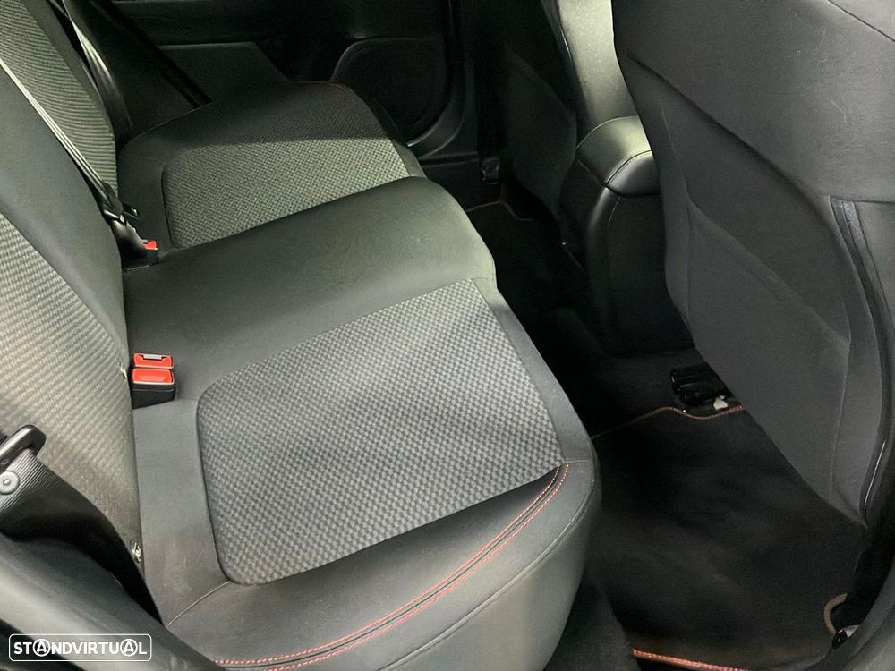 Ford Fiesta 1.0 EcoBoost ST-Line - 17