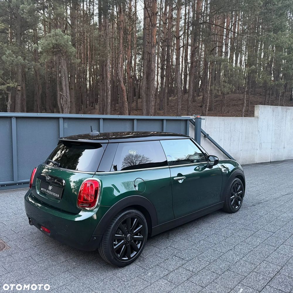MINI Cooper Essential Trim - 31