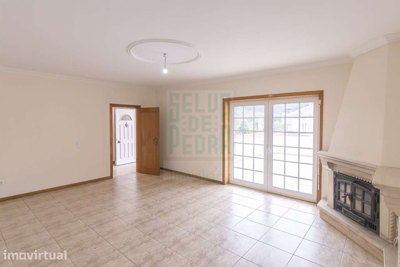 Moradia Térrea V3+1 | Terreno 2.860 m² | Canedo – Santa Maria da F - Grande imagem: 3/40