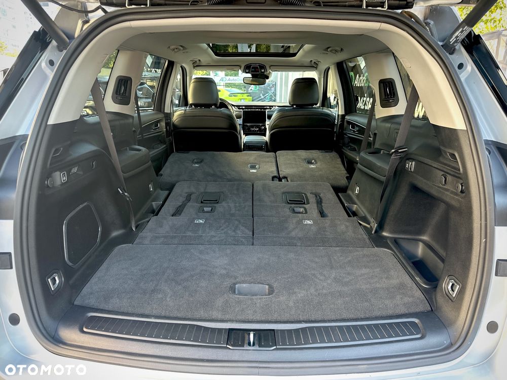 Jeep Grand Cherokee - 19