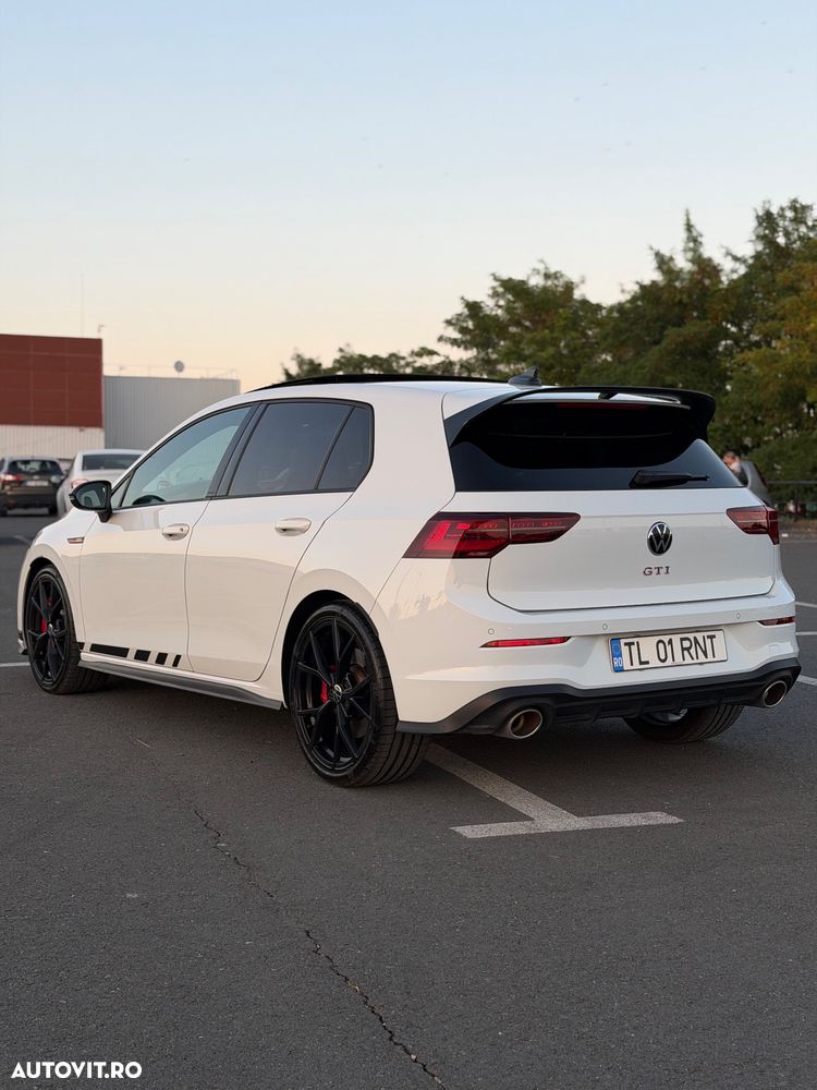 Volkswagen Golf 2.0 TSI DSG GTI - 3