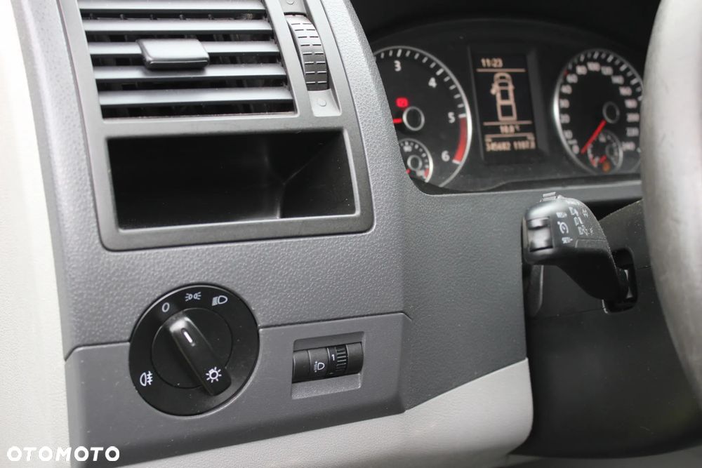 Volkswagen Transporter - 9