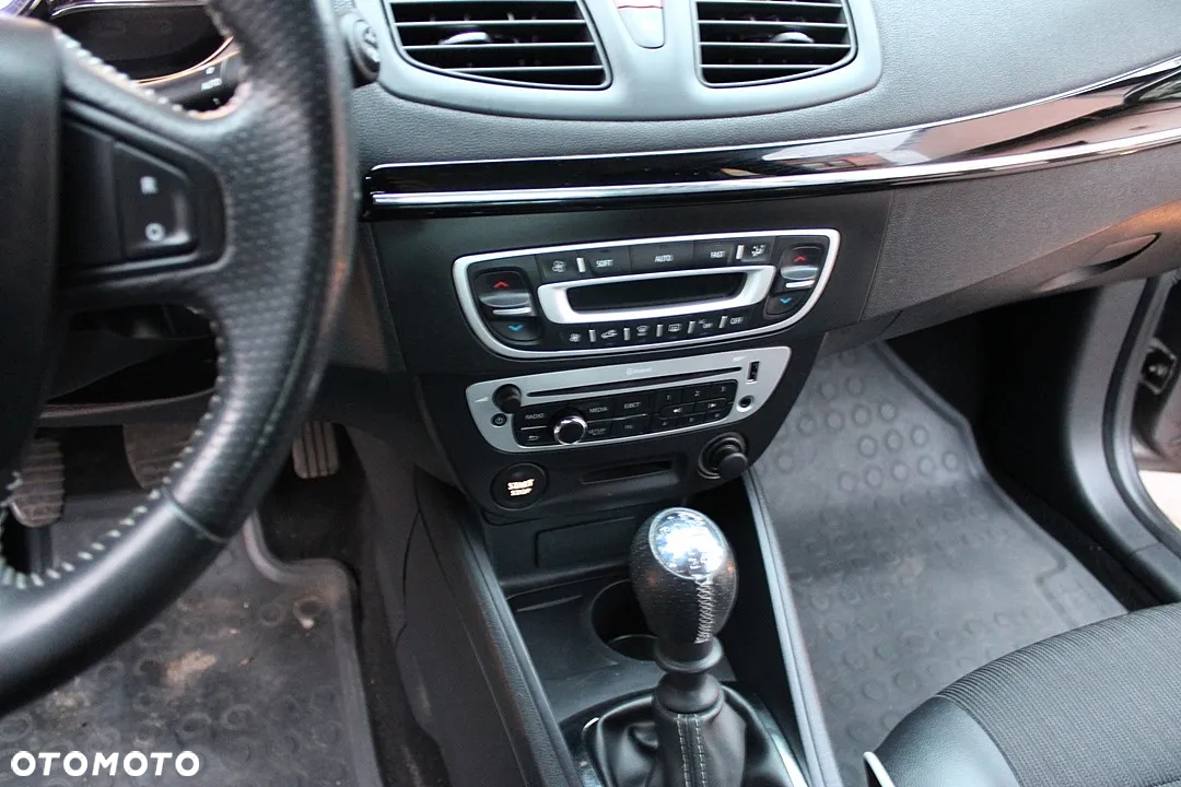 Renault Fluence 1.5 dCi Privilege - 14