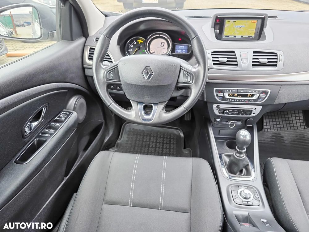 Renault Megane dCi 110 FAP Paris - 18