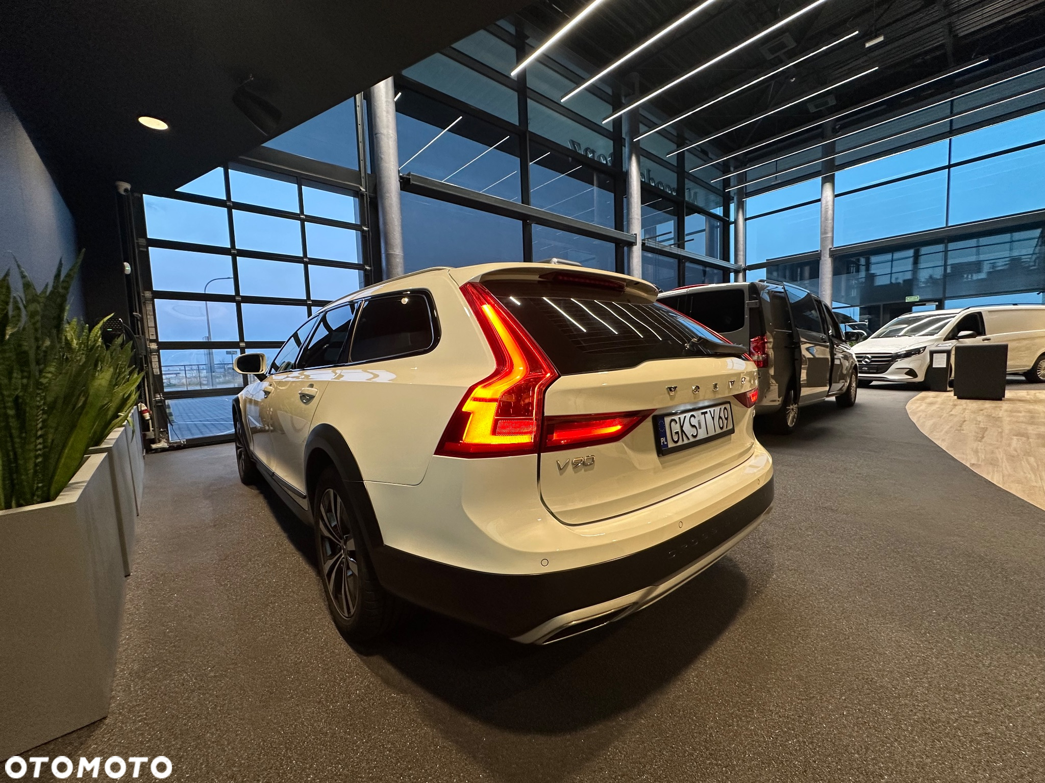 Volvo V90 Cross Country D4 AWD - 5
