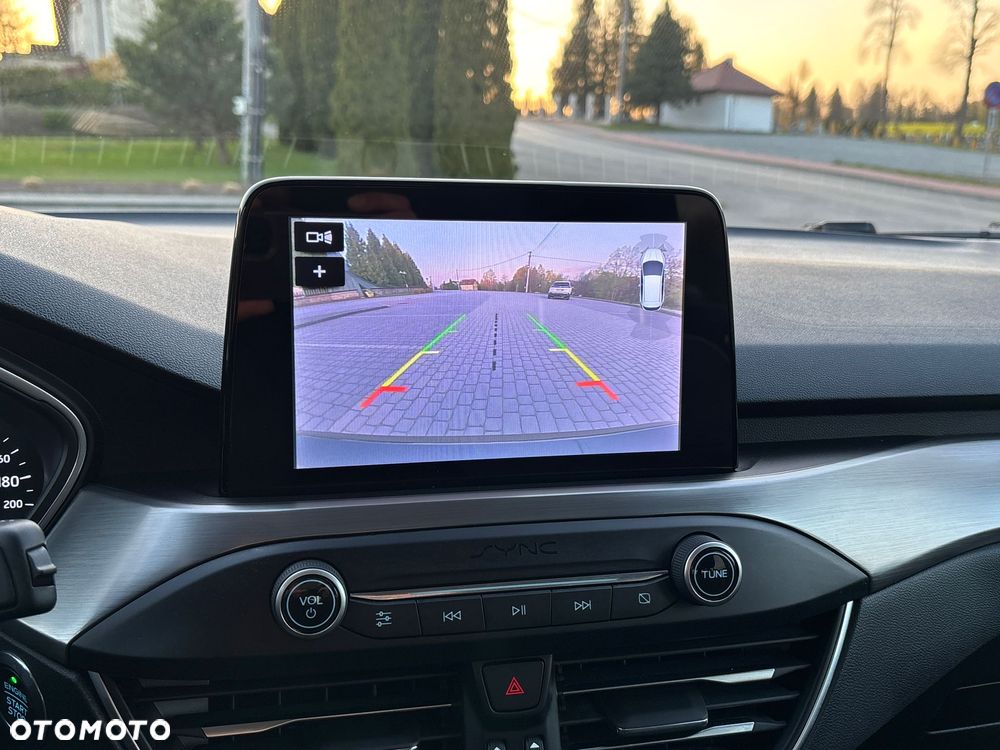 Ford Focus 2.0 EcoBlue Titanium - 17