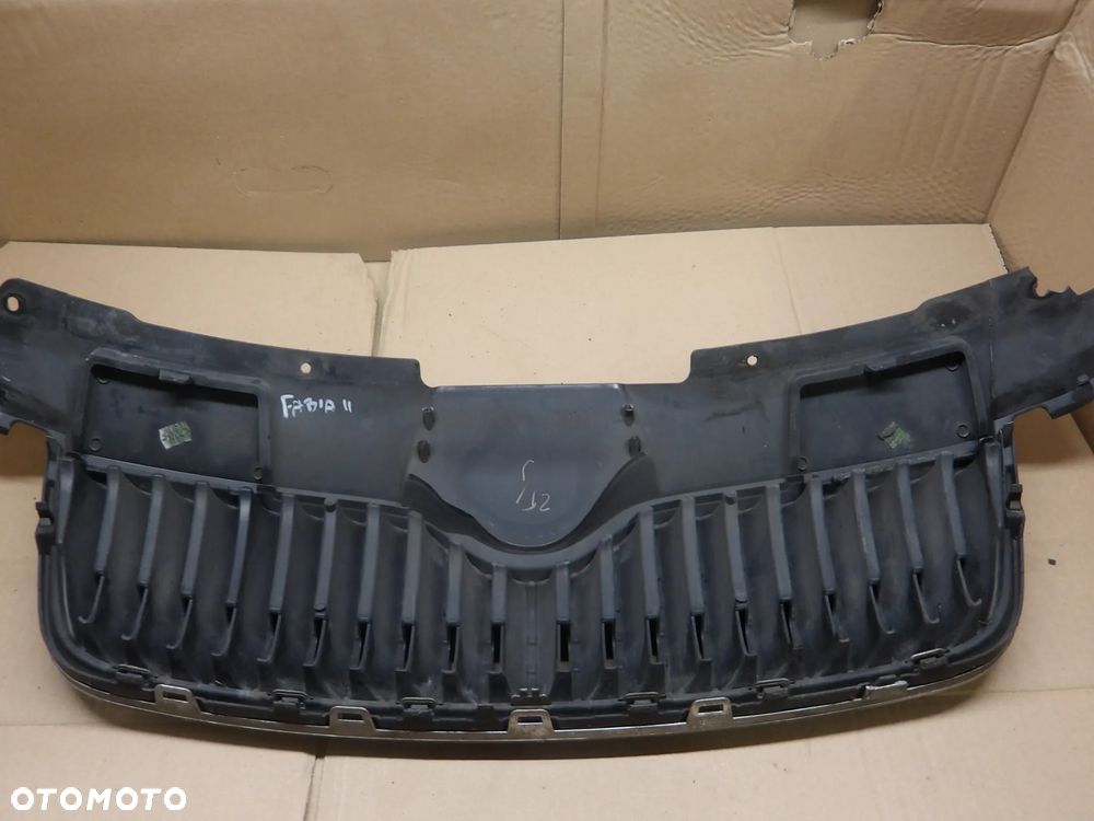 SKODA FABIA II 07-10 1.2B GRILL ATRAPA 5J0853668A - 2
