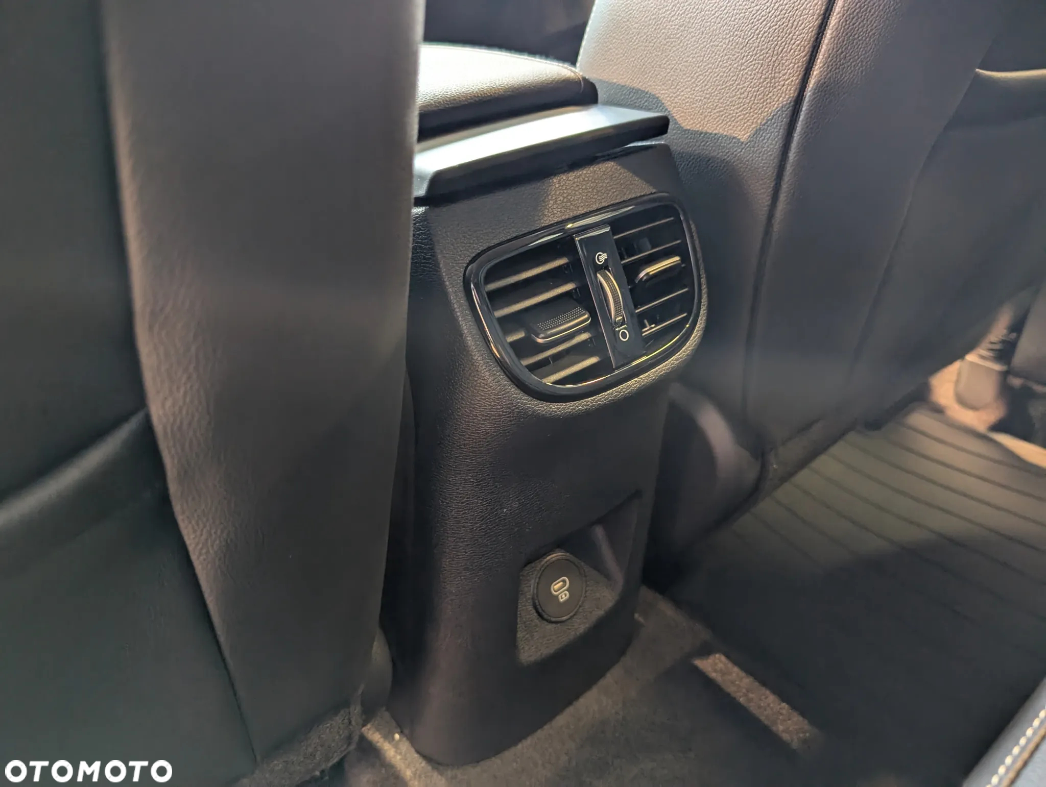 Kia Ceed 1.5 T-GDI Tribute - 22