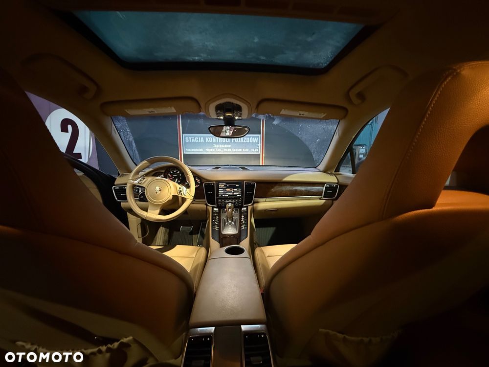 Porsche Panamera PDK Platinum Edition - 6