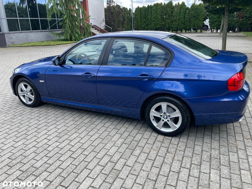 BMW Seria 3 318i - 12