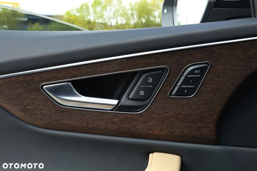 Audi Q8 - 10