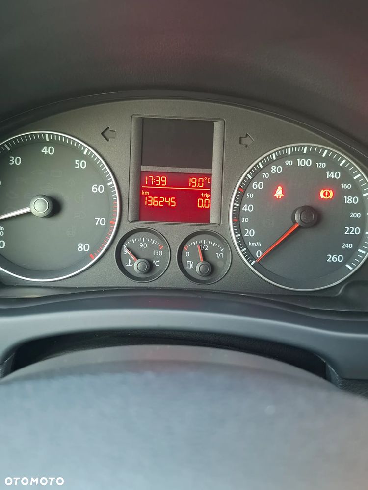 Volkswagen Golf Plus - 9