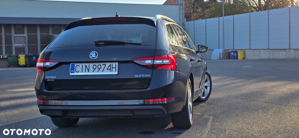 Skoda Superb 2.0 TDI DSG Style - 6