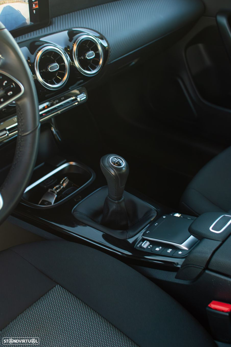 Mercedes-Benz CLA 180 - 23