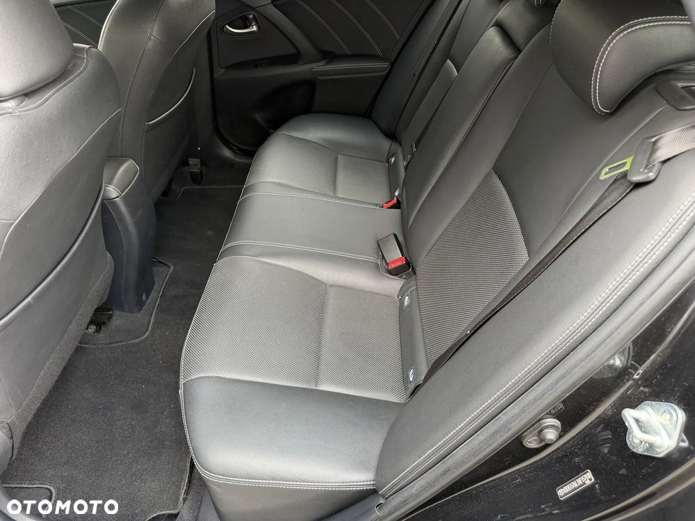Toyota Avensis 1.8 Prestige MS - 33