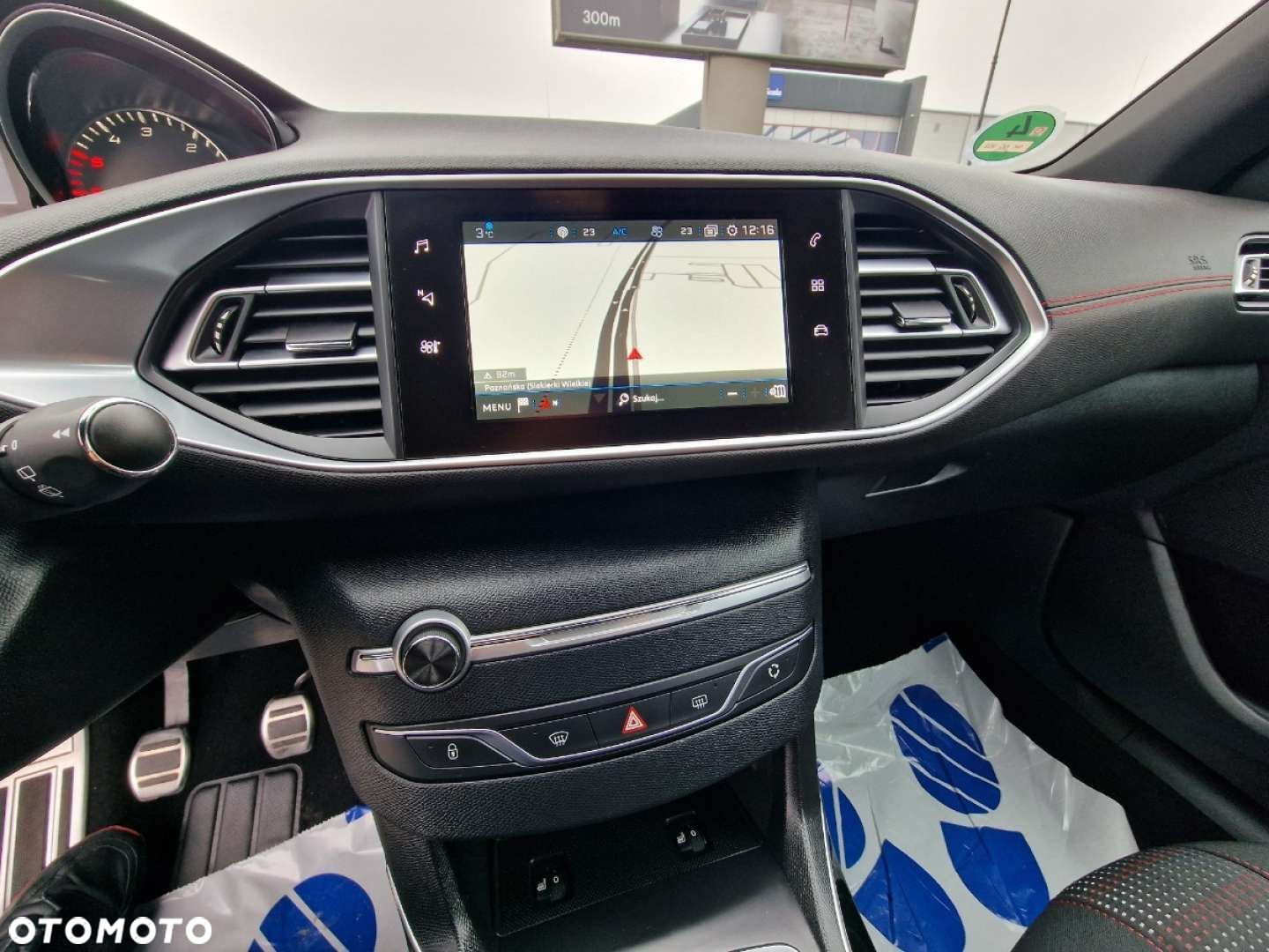 Peugeot 308 - 24
