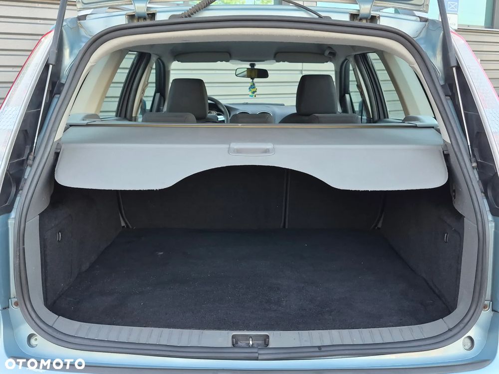 Ford Focus 1.6 X100 - 8