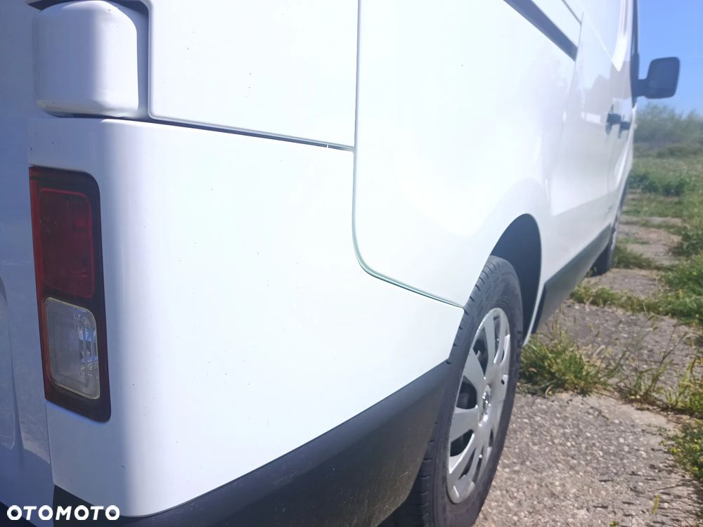 Renault Trafic L1H1 1.6 diesel 145kM, manual, 2019 rok BAGAŻNIK DACHOWY THULE, KAMERA COFANIA, HAK, CZUJNIKI PARKOWANIA, ORGINALNY PRZEBIEG! - 19