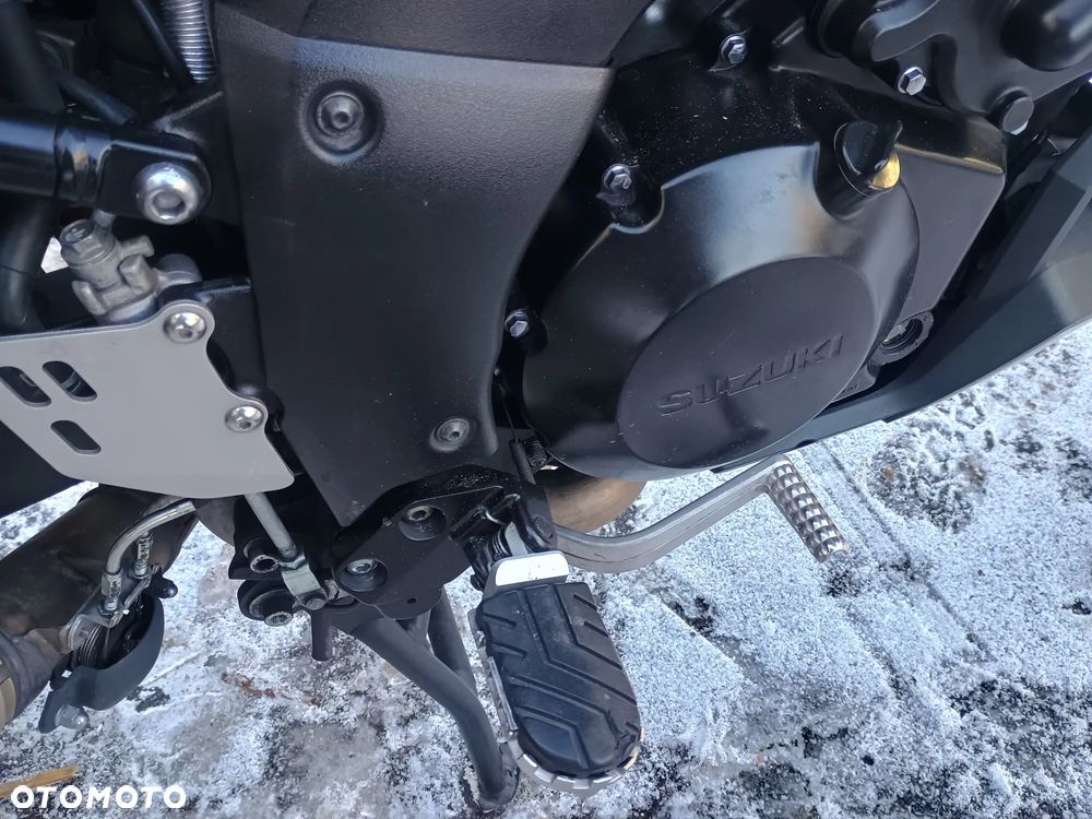 Suzuki DL - 19