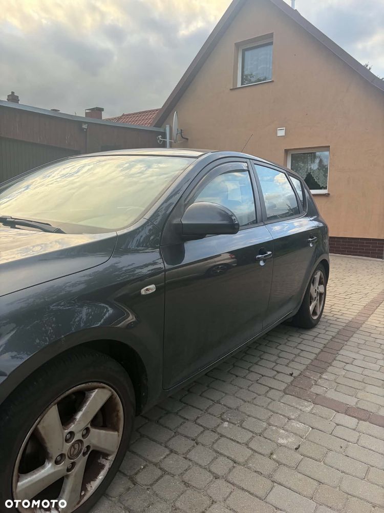 Kia Ceed - 6
