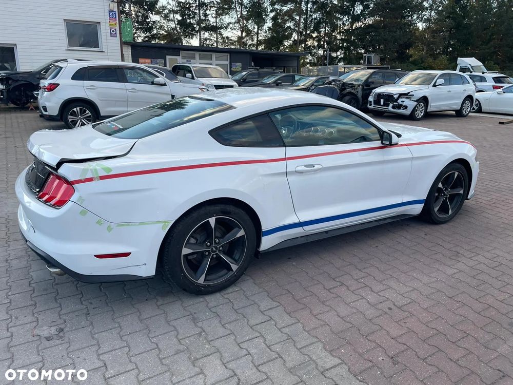 Ford Mustang 2.3 Eco Boost - 6