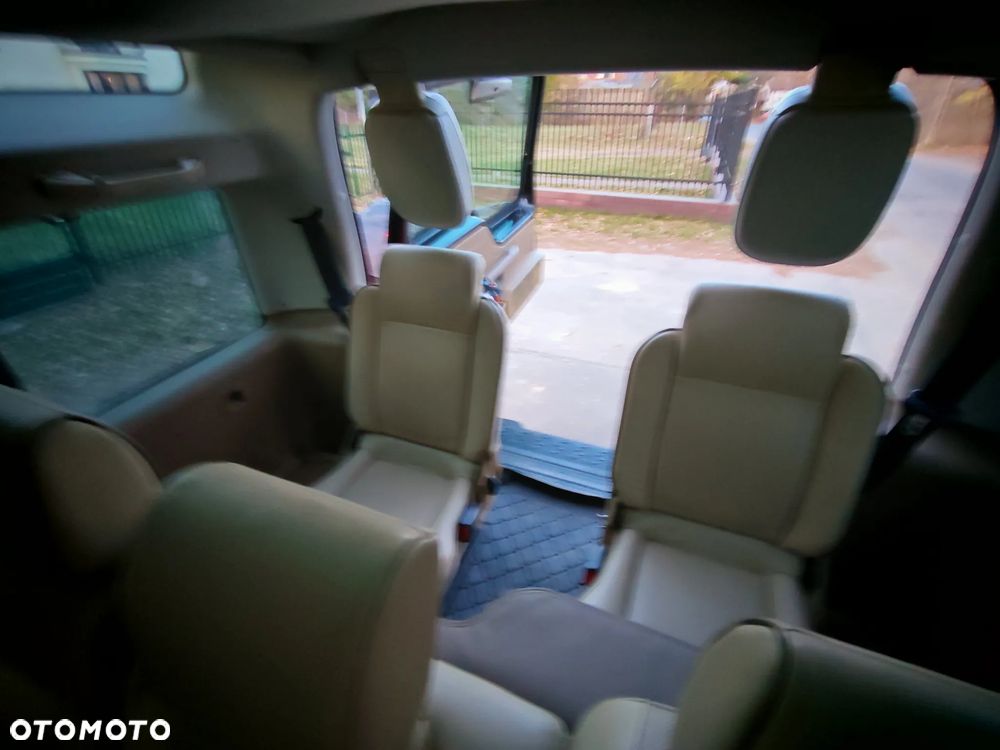 Land Rover Discovery - 11