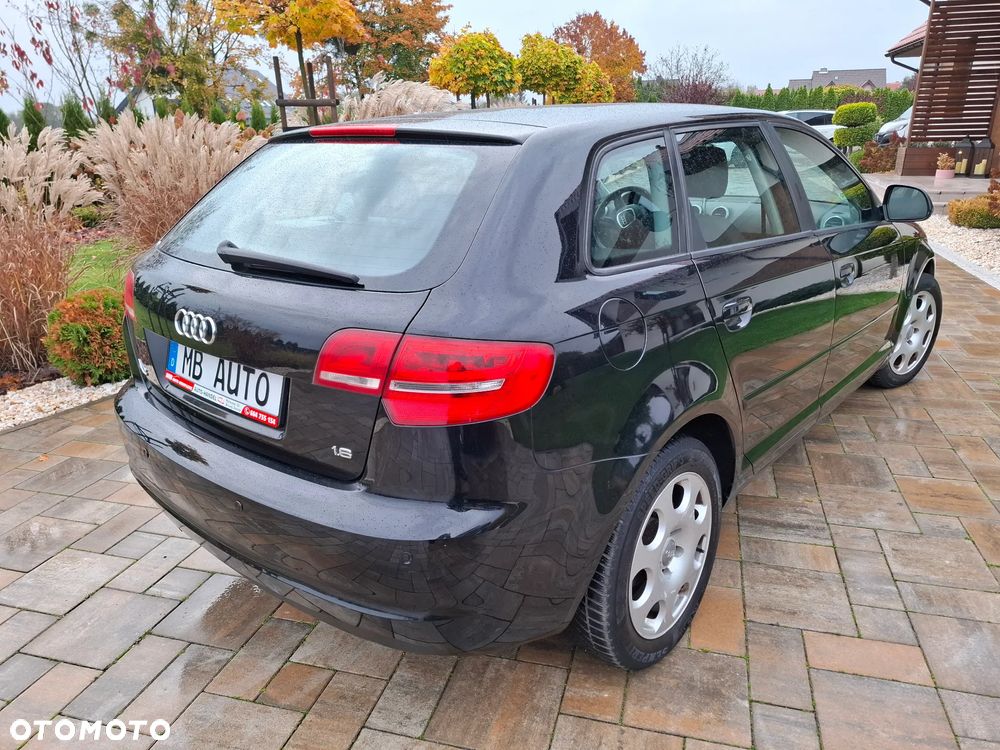 Audi A3 Sportback 1.6 Ambiente - 19