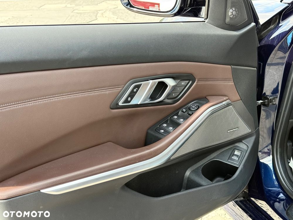 BMW Seria 3 M340i xDrive sport - 18