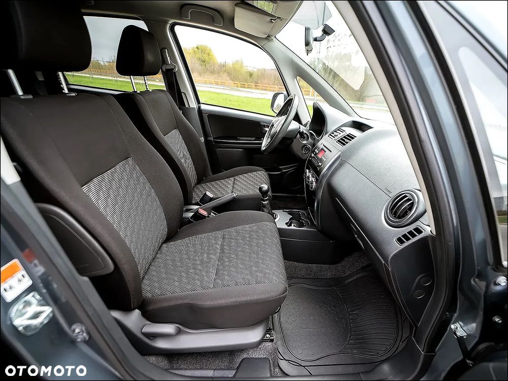 Suzuki SX4 - 34