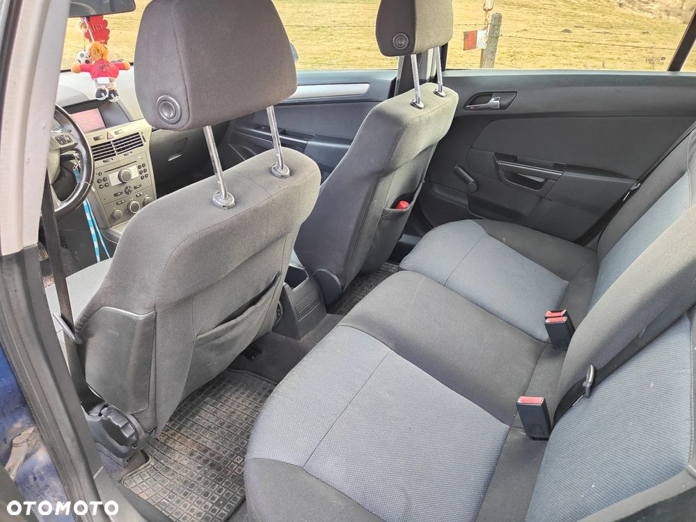 Opel Astra 1.9 CDTI Enjoy - 11