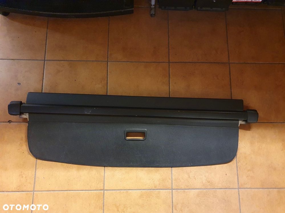 ROLETA BAGAŻNIKA VW GOLF VI 6