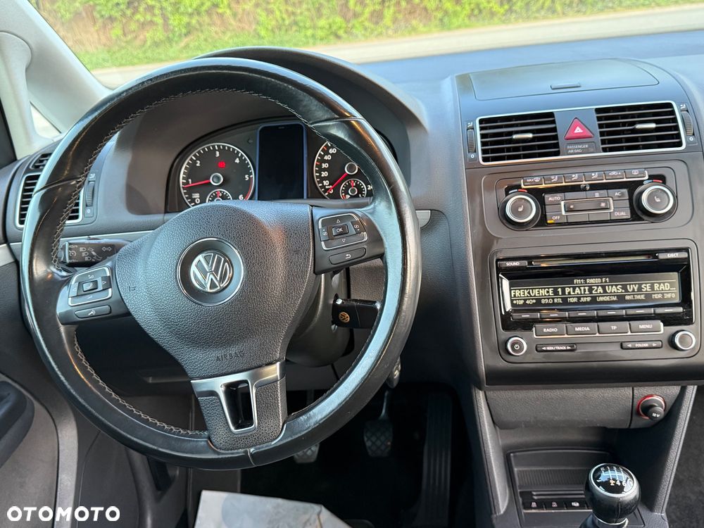 Volkswagen Touran - 6