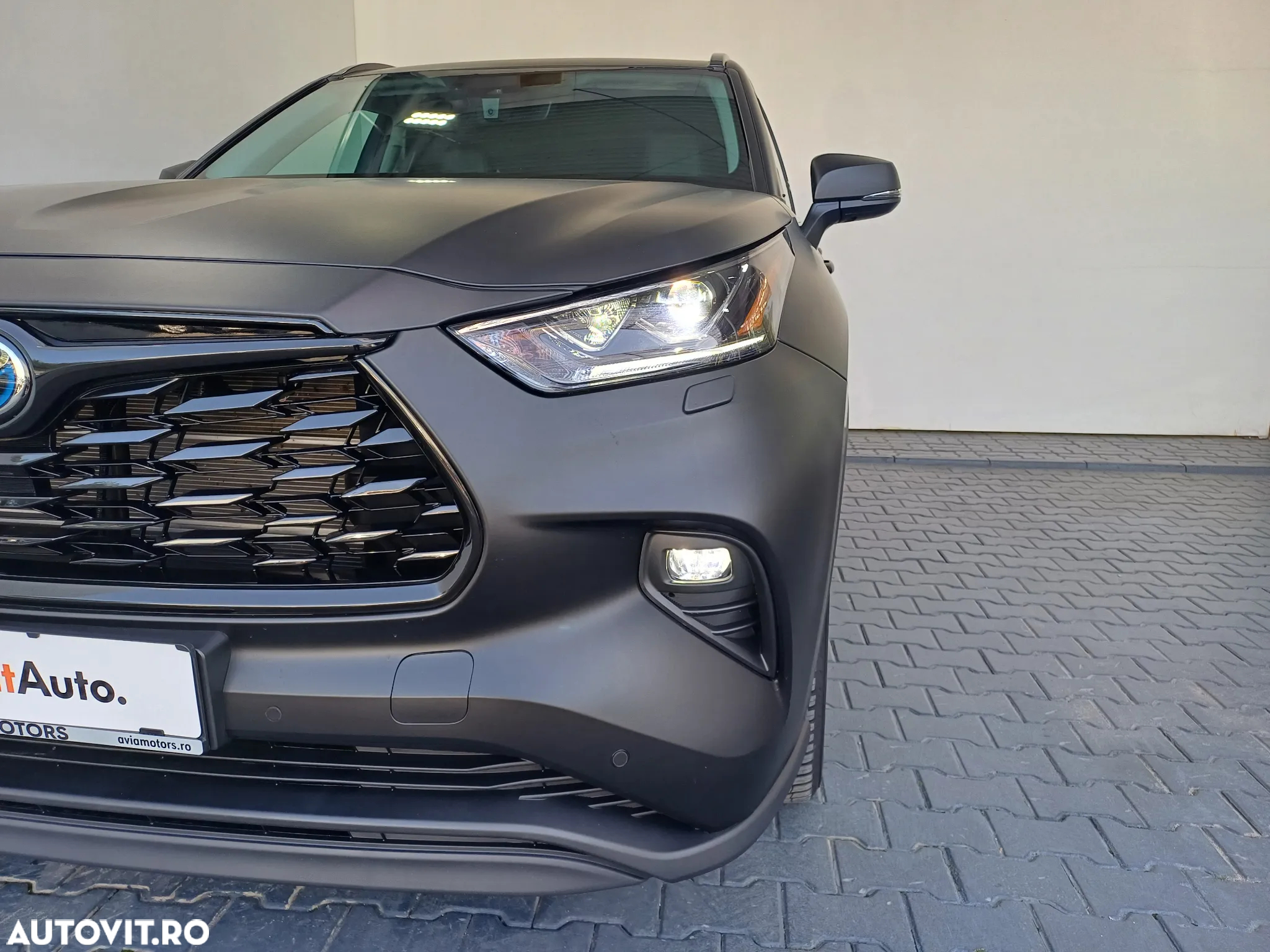Toyota Highlander 2.5 L Hybrid Dynamic Force 248CP Exclusive Metallic - 36