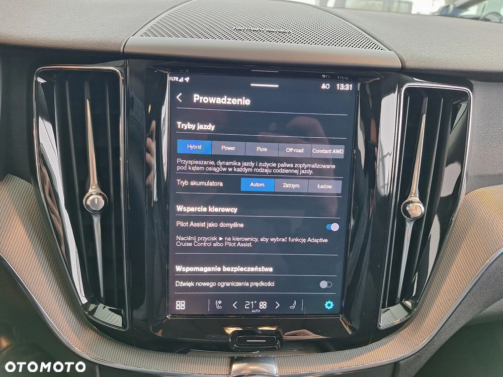 Volvo XC 60 T6 Plug-In Hybrid AWD Plus Dark - 27