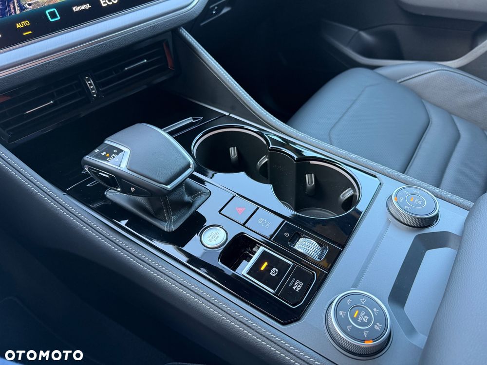 Volkswagen Touareg 3.0 V6 TDI 4Motion R-Line - 30