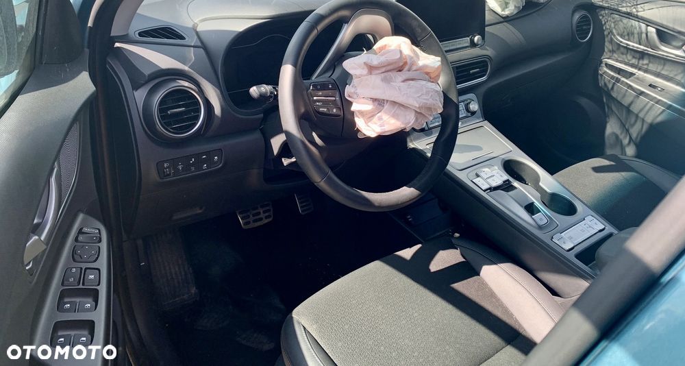 Hyundai Kona Premium - 4