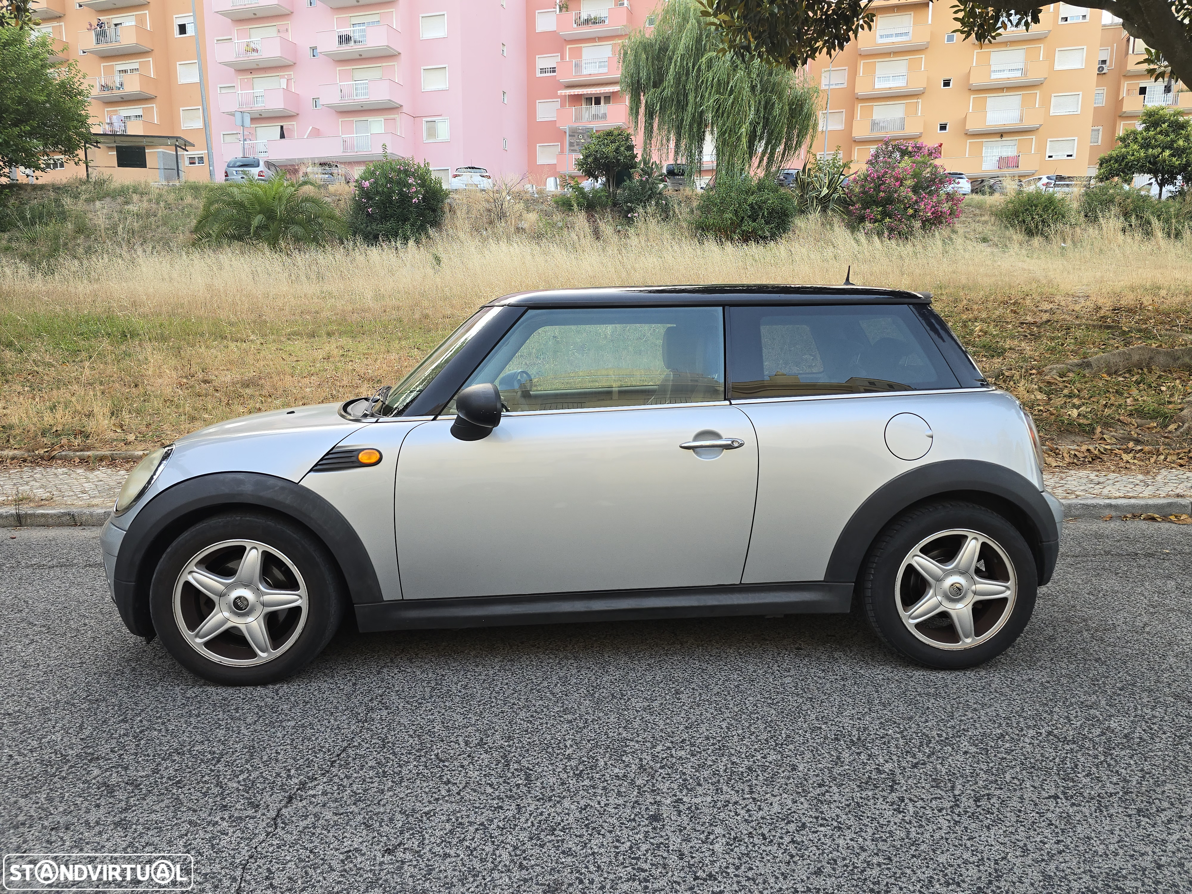 MINI 3 Portas Cooper D - 10