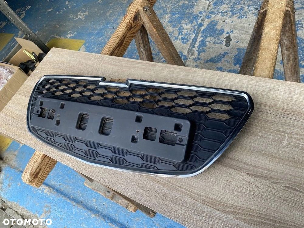 ATRAPA GRILL CHEVROLET SPARK LIFT M300 95078761 13-15 - 3