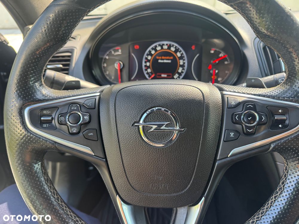 Opel Insignia - 14