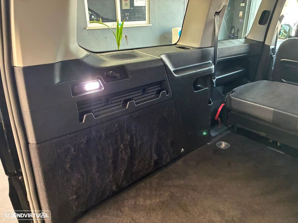 Ford Tourneo Connect Grand 2.0 TDCi Titanium Aut. - 39