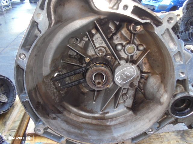 Caixa Velocidades 256R7002MC FORD FIESTA 5 FASE 2 2006 1.3I 70CV 5P CINZA ESCURO GASOLINA 5 VELOCIDADES - 2