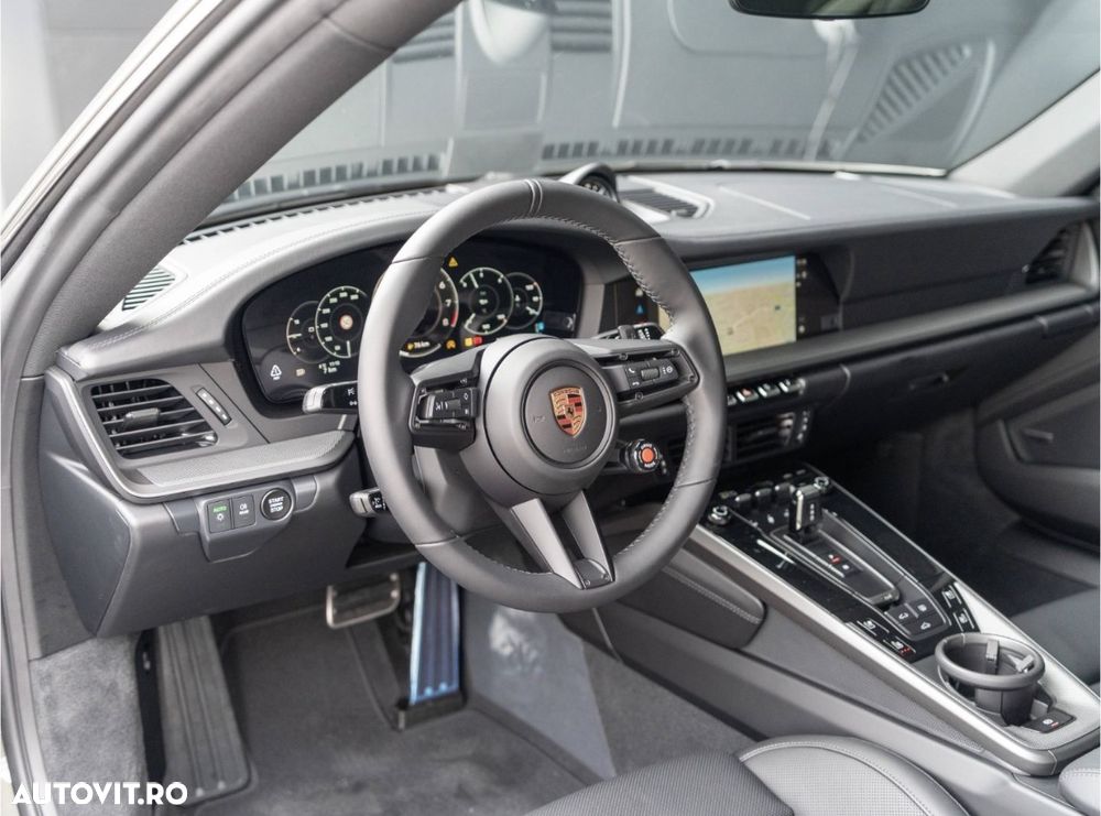 Porsche 992 - 12