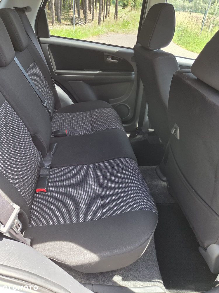 Suzuki SX4 1.6 GS / Premium - 17