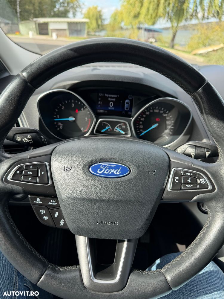 Ford Kuga - 6