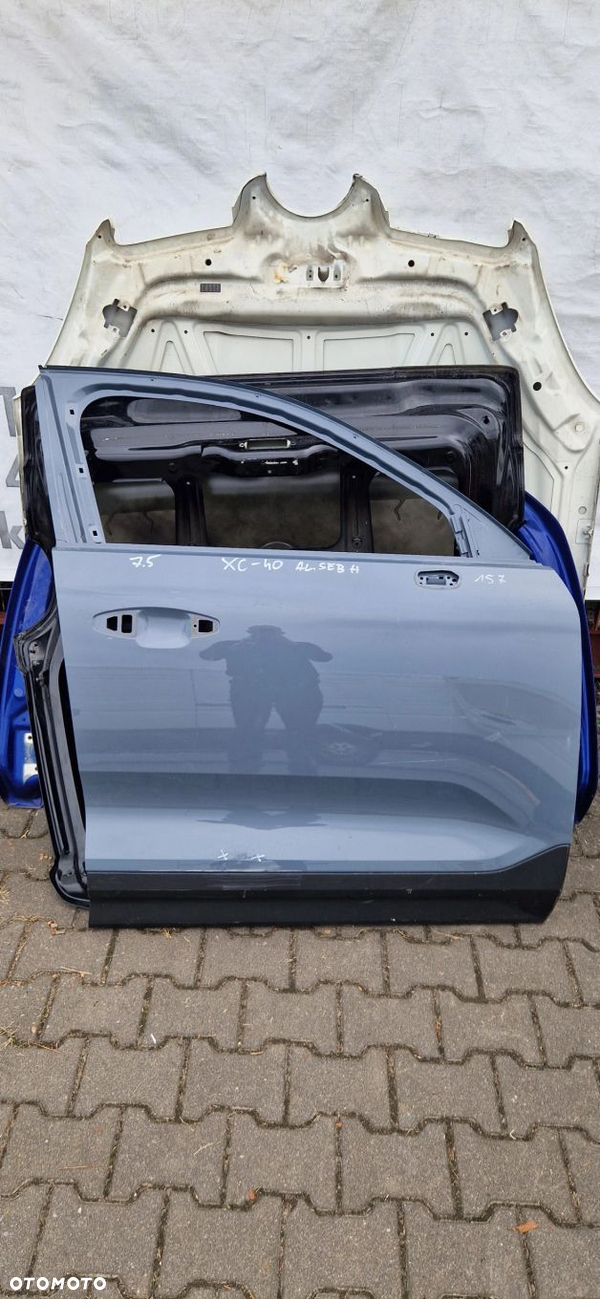 Drzwi Volvo XC40 2017-2024r. Przód prawy