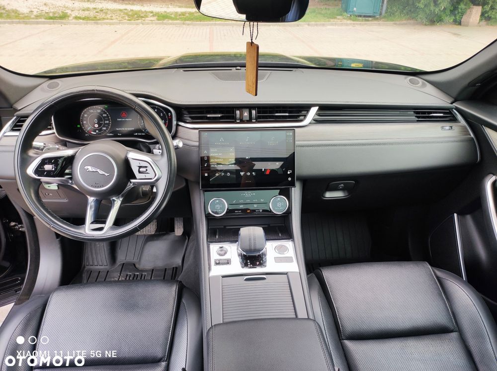 Jaguar F-Pace P250 AWD R-Dynamic Black - 13