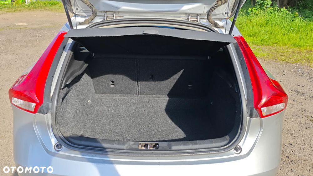 Volvo V40 D2 - 23